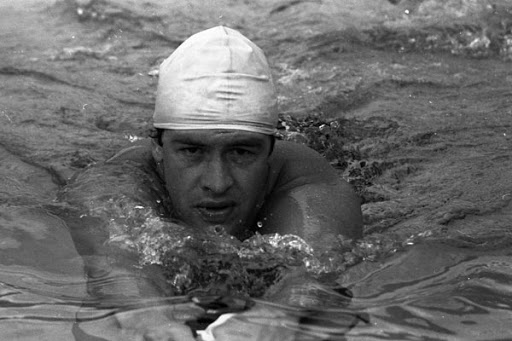 El antioqueño Pablo Restrepo Moreno clasificó a la final de los 100 metros pecho, en los Olímpicos de Moscú 1980.